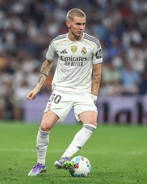 西甲球员身价涨幅榜前十:马斯坦托诺上涨2000万欧居首