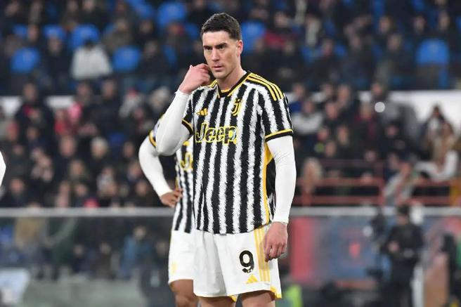 意媒:比利亚雷亚尔今夏曾有意引进弗拉霍维奇,但他本人拒绝了