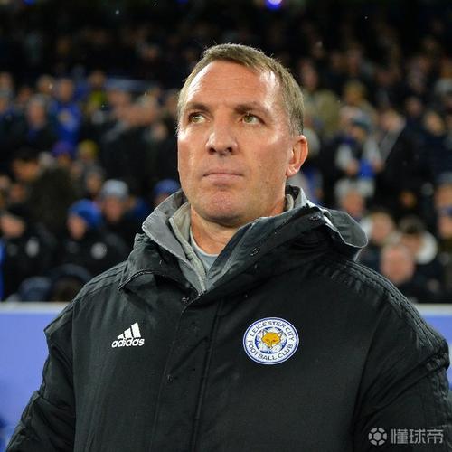 罗杰斯:我不明白VAR为什么不让主裁判去看一看,这显然是个误判