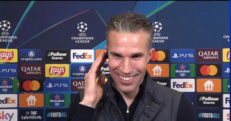 范佩西:我们上半场的进球不该吹无效,裁判中场休息时向我道歉了