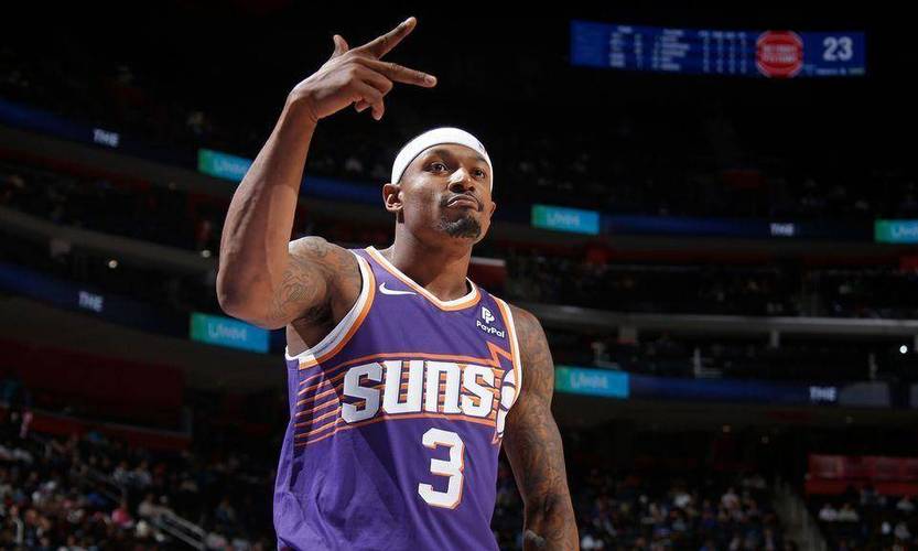 卢:比尔今天没参加对抗训练 博格丹打了一半对抗赛感觉不错