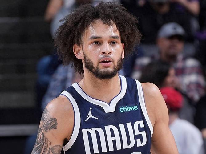 独行侠球员被叫全名的反应！好几个球员惊呆了 露出不可思议表情