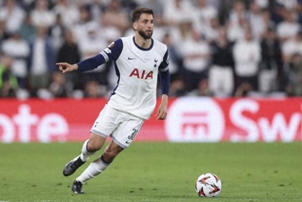 本坦库尔谈续约:很高兴能在这家了不起的球队续写故事,我爱热刺