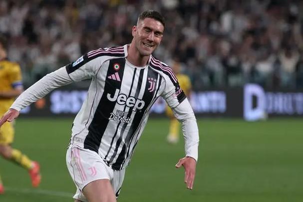 塞尔维亚公布名单:弗拉霍维奇领衔,A-斯坦科维奇首次入选国家队