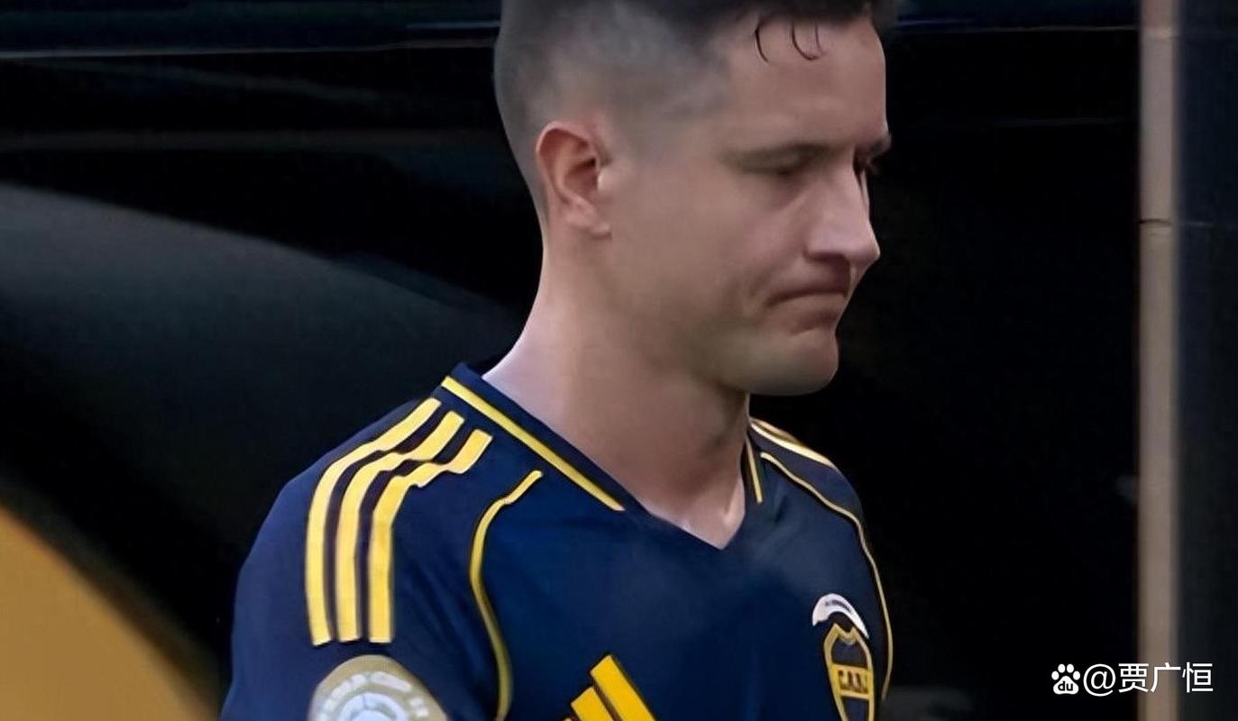 球报:本菲卡多名球员及教练感染病毒,出现头痛和身体不适等症状