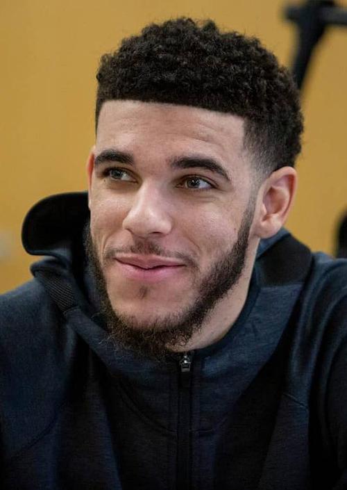 队记:朗佐-鲍尔训练营表现引人注目 他展示了自己在骑士的融入度