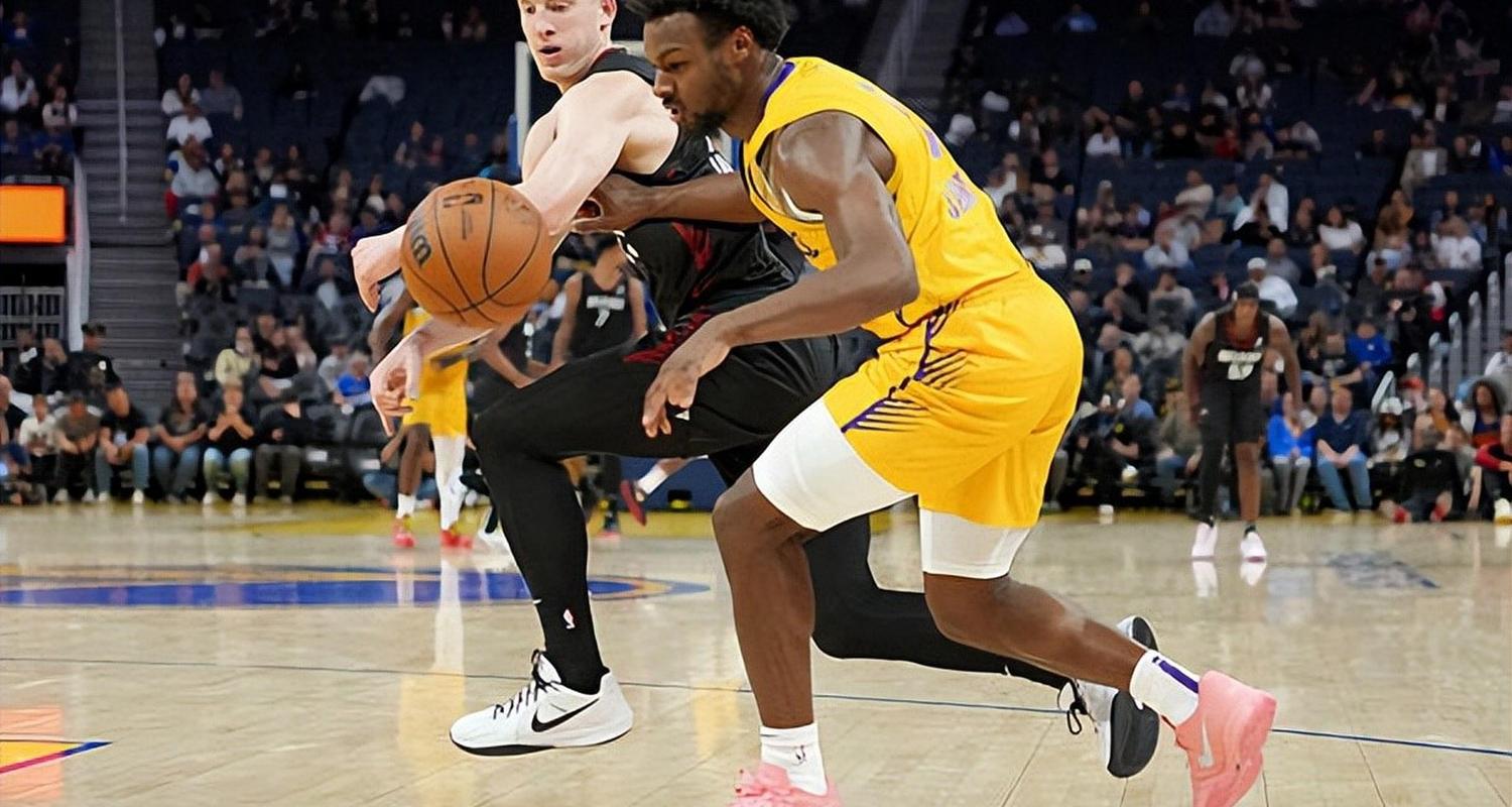 夸梅:布朗尼最多只能打夏联 湖人应该训练真正能用得着的球员