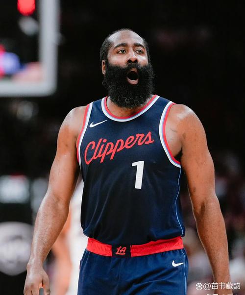 哈登:上赛季工作量过重 而现在我能有更多接球投机会 可以更高效