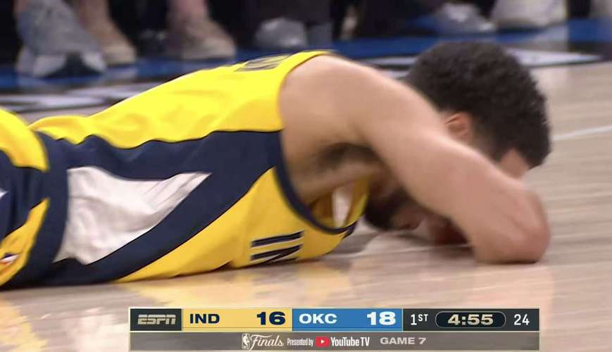 哈利伯顿:科比跟腱断裂还能够走着离开球场 他真的很疯狂