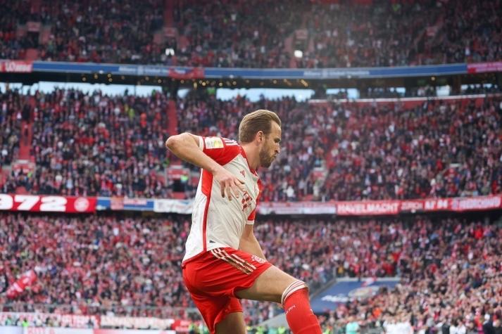 凯恩:长留拜仁?我愿意谈,赢过冠军后更有动力了,每场跑11公里