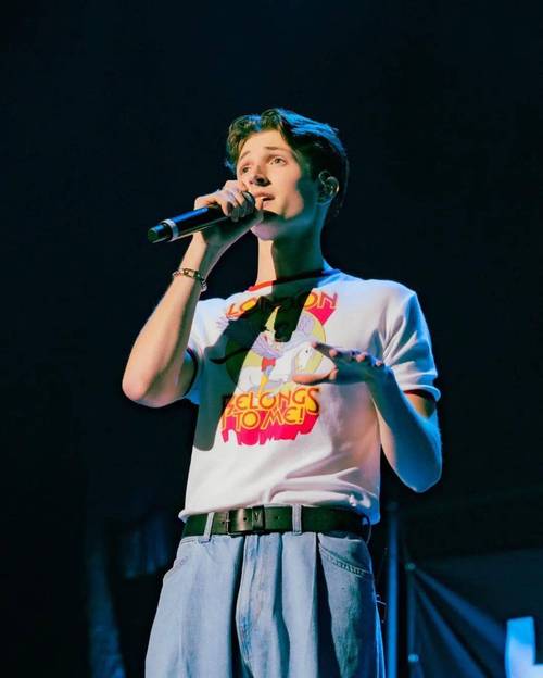 波波现身训练营!凯尔登:他状态好极了 他总能带来特别的活力