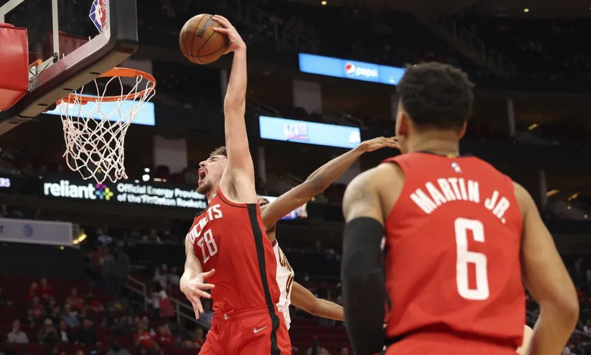 继续努力!克里斯蒂6中3&6罚全中砍下12分2板3助 正负值+18