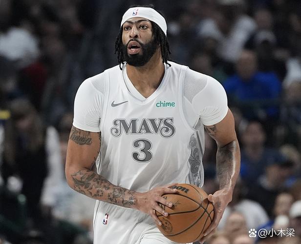 找找比赛感觉!浓眉16分钟5中3&三分2中1拿到7分7板 送出2次封盖