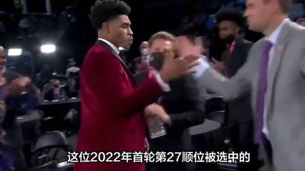 4年6240万!约维奇第一年和第四年薪资1620万 中间两年略微降低