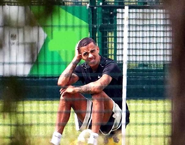 太阳报:曼联青训球员被安置在临时小屋,内部认为有利培养进取心