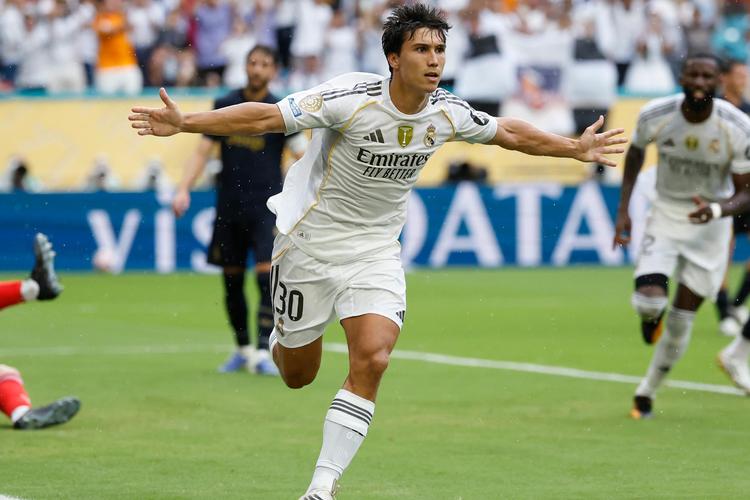 马卡:皇马青训小将时隔424天后伤愈复出,将重返皇马一线队训练