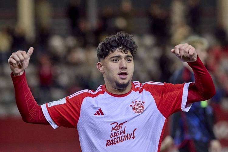 罗马诺:多家球队想签于帕梅卡诺,拜仁仍争取与球员经纪人达协议