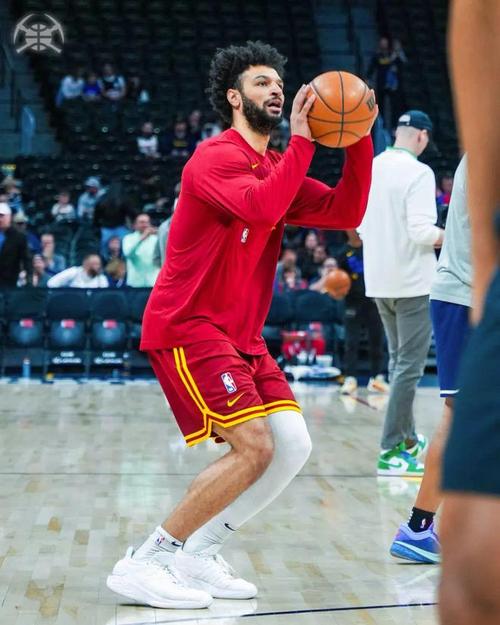 状态不错！贾马尔-穆雷10中6得17分4板2助 三分6中3