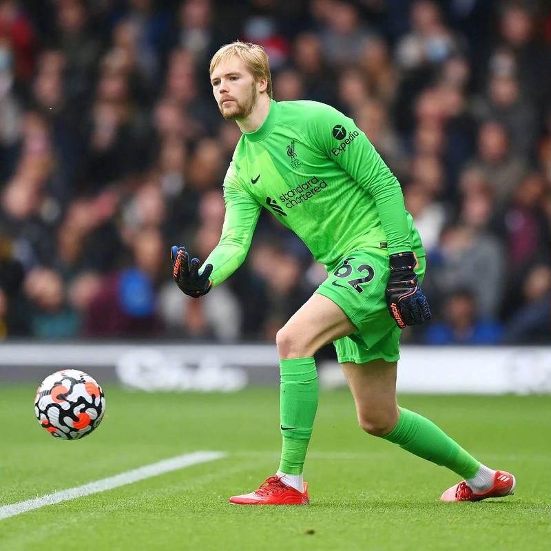 天空体育:安东尼奥随布伦特福德训练,不过预计该队不会签他