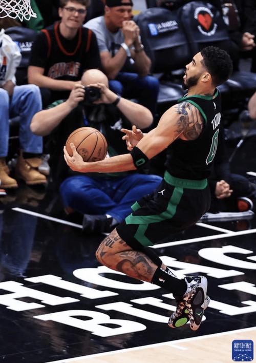 塔图姆谈恢复情况：开始球场训练了 渐渐找回了真正的自己