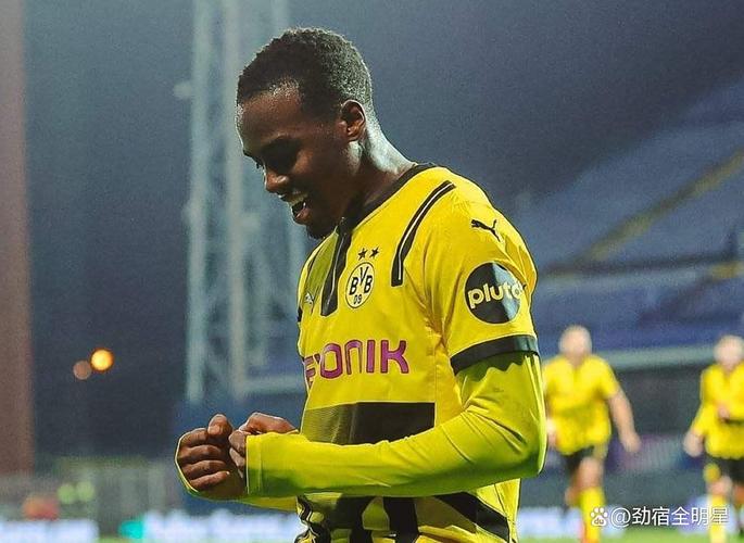 16岁身价450万欧!经纪人:1500万买不了墨西哥小将莫拉一条腿