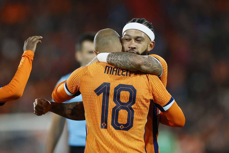 荷兰队官推晒海报预热世预赛客战马耳他:德容、加克波等人出镜