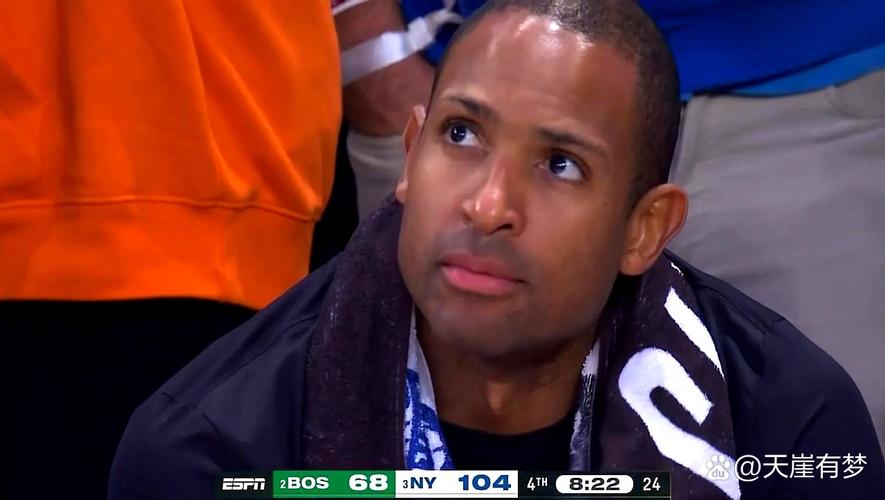 没找到手感!霍福德4中0未得分 仅贡献2板2助