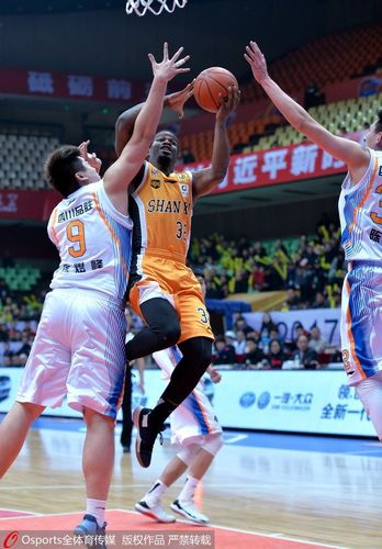 进化得很强!韦尔19中12&三分6中3砍下29分12板 持球&暴扣样样来