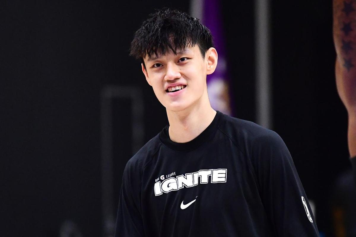 曾凡博：很荣幸成为NBA中国赛的一份子 期待自己上场的那瞬间