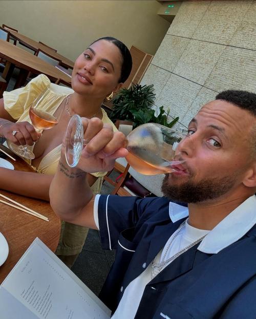 库里开酒吧!阿耶莎:我一直想嫁给一个钟情威士忌的男人