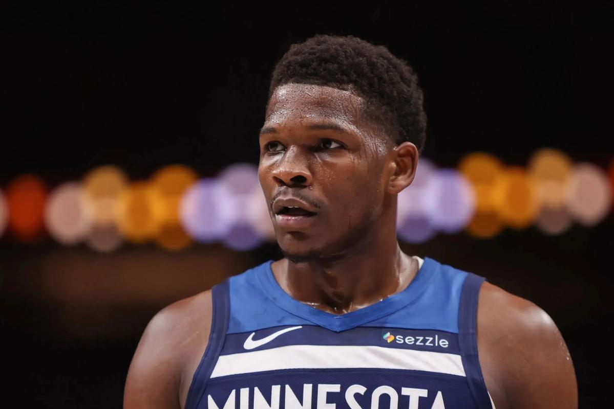 纳斯:乔治未参加5对5对抗训练 不排除他能在季前赛中登场