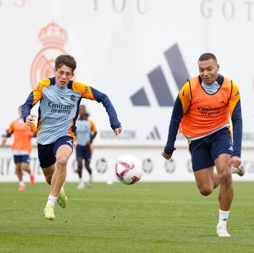 德尚:托万感谢了我但该致谢的其实是我 姆巴佩同处脚踝再次受伤