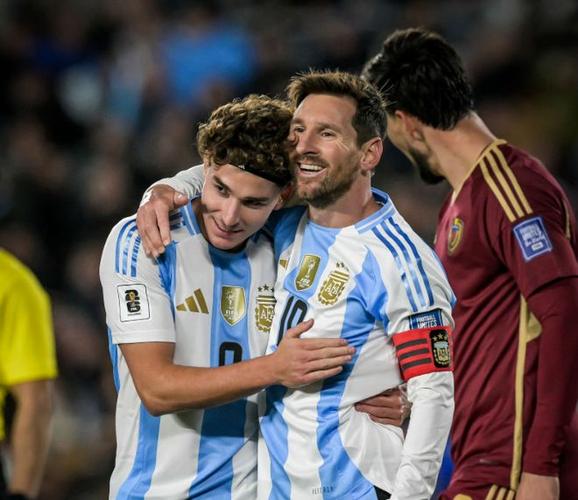 阿根廷vs委内瑞拉:梅西缺战,恩佐、劳塔罗、帕斯、小蜘蛛先发