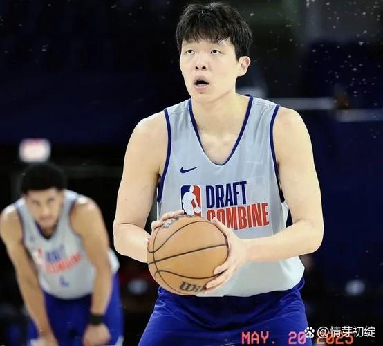 比卢普斯:杨瀚森今天打得舒服多了 他非常努力为他感到非常骄傲