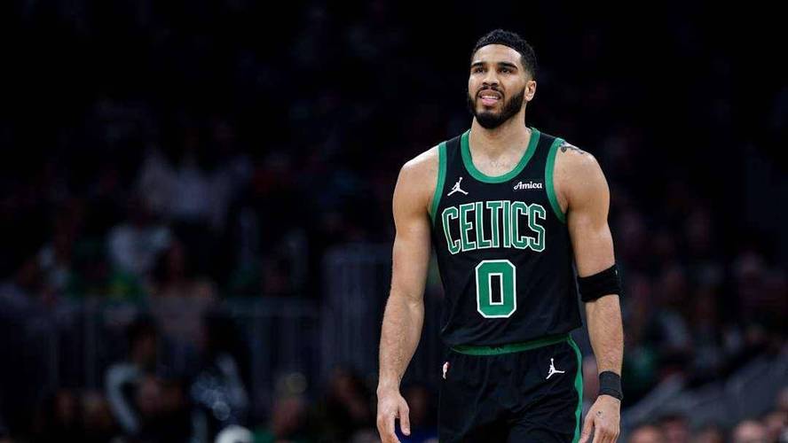 美记:绝不希望塔图姆回归的是一个残阵 东部未必是菜鸡互啄