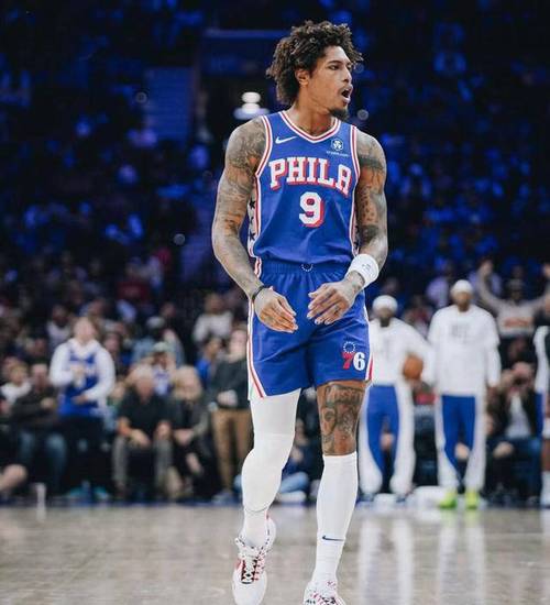 表现挺全面！乌布雷半场7中3&罚球6中5拿到12分5板2助2断1帽