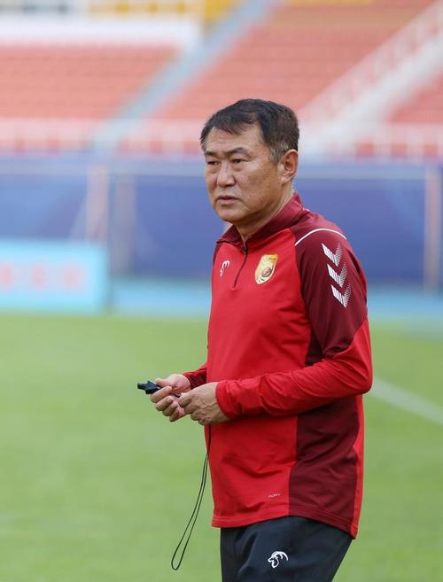 赵发庆:所有队员都很努力但状态不是很好,这是教练的问题