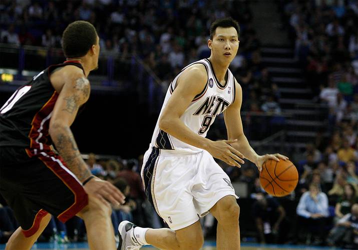 网记：很多前篮网球员都在NBA中国赛上亮相 但易建联在哪里呢