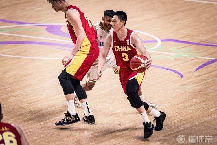 状态一般！浓眉半场8中3拿到6分2板1助 正负值-18全队最低