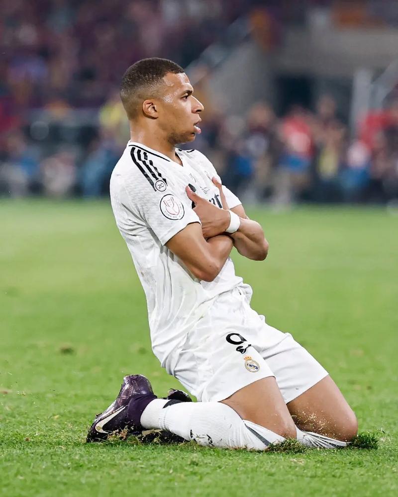 罗马诺:姆巴佩伤势不严重,皇马预计他一周内可恢复训练