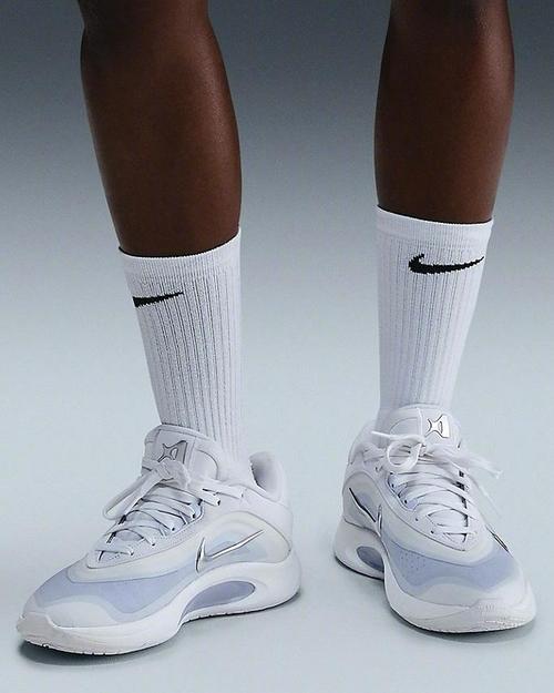 惊人的巧合!SGA&阿贾-威尔逊 本赛季皆为双MVP+总冠军+签名鞋