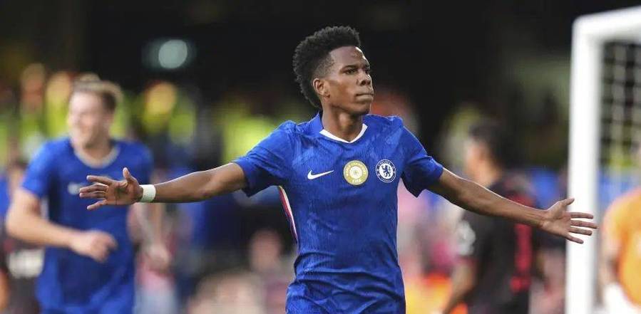 梅开二度!埃斯特旺当选对阵韩国一役巴西队内最佳球员