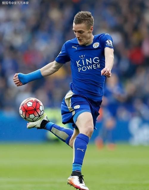 有意挖角👀土媒:利物浦密切关注伊尔迪兹,派球探考察其表现