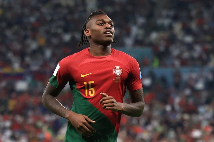 葡萄牙官方:在评估身体状况后,莱奥退出本期国家队集训