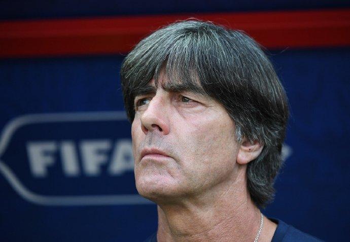 勒夫:如果有人能胜任德国队中场核心,我会把基米希放右路