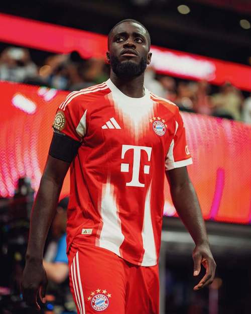 德媒:拜仁面临失去于帕梅卡诺的风险,续约谈判因薪资陷入僵局