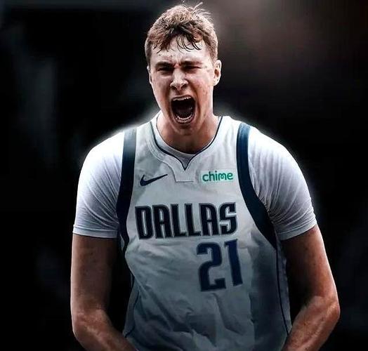 基德:我们想考察弗拉格的持球组织 他今天阅读比赛非常出色