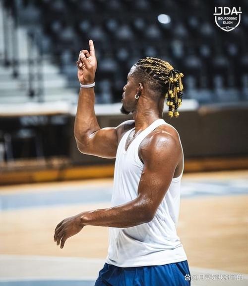 队记:阿德巴约回归训练 约维奇罗齐尔希罗不会随队出征奥兰多