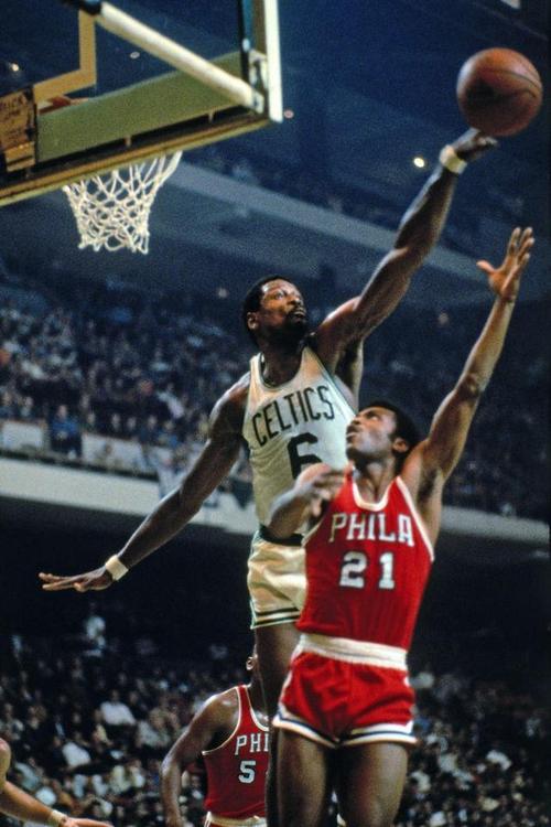 阿德巴约:人们将阿贾与比尔-拉塞尔相提并论 你们就知道她多伟大