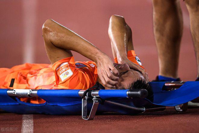 网记：特拉奥雷尚无法应对NBA防守 中国解说员称其表现“灾难级”